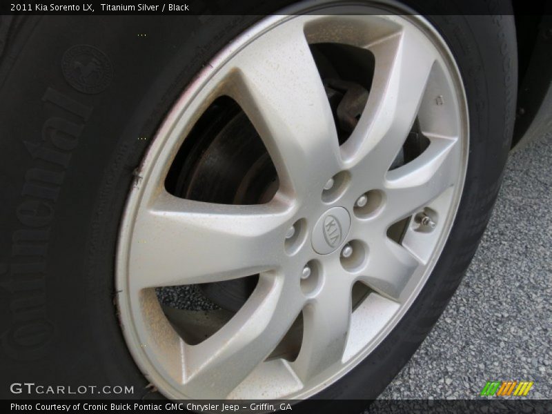 Titanium Silver / Black 2011 Kia Sorento LX