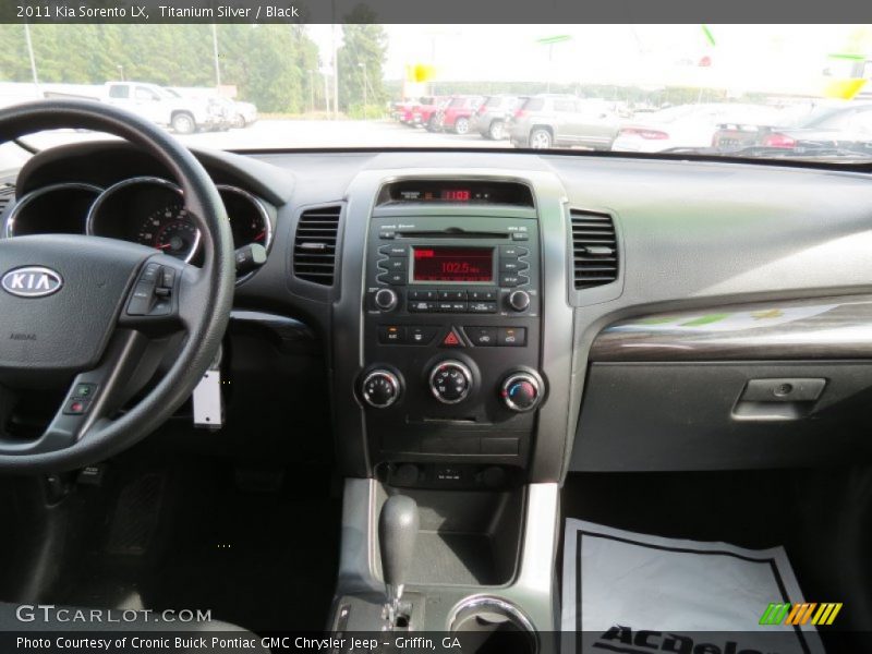 Titanium Silver / Black 2011 Kia Sorento LX