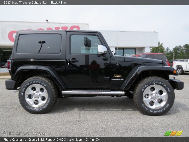  2013 Wrangler Sahara 4x4 Black