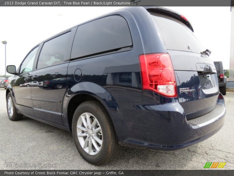 True Blue Pearl / Black/Light Graystone 2013 Dodge Grand Caravan SXT