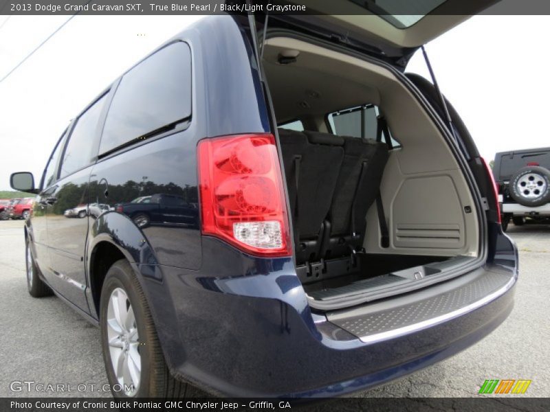 True Blue Pearl / Black/Light Graystone 2013 Dodge Grand Caravan SXT