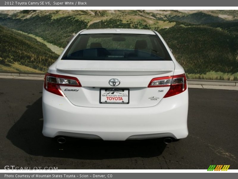 Super White / Black 2012 Toyota Camry SE V6