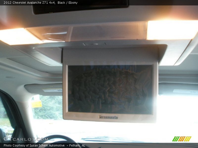 Black / Ebony 2012 Chevrolet Avalanche Z71 4x4