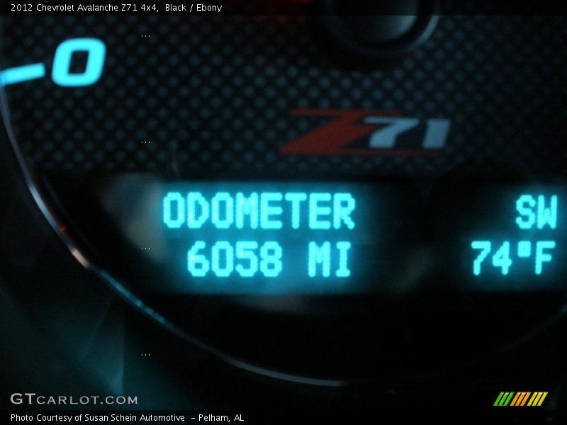 Black / Ebony 2012 Chevrolet Avalanche Z71 4x4