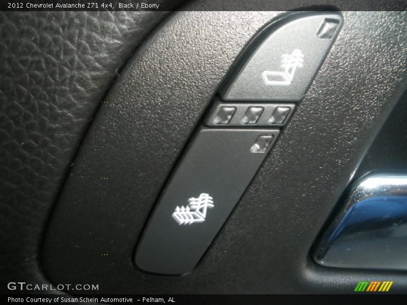 Black / Ebony 2012 Chevrolet Avalanche Z71 4x4