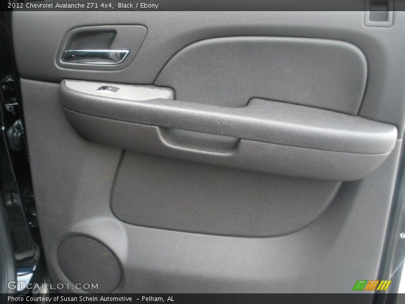 Black / Ebony 2012 Chevrolet Avalanche Z71 4x4
