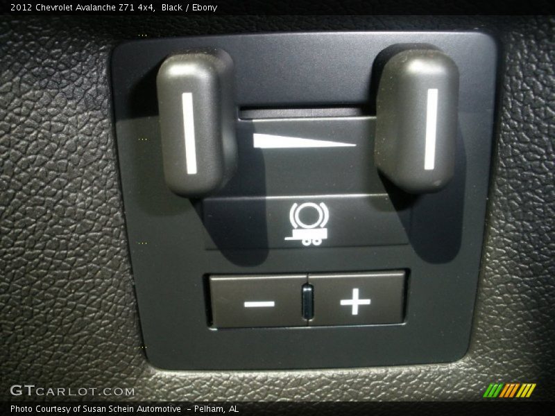 Black / Ebony 2012 Chevrolet Avalanche Z71 4x4
