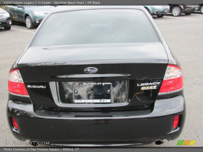 Obsidian Black Pearl / Off Black 2009 Subaru Legacy 2.5i Sedan