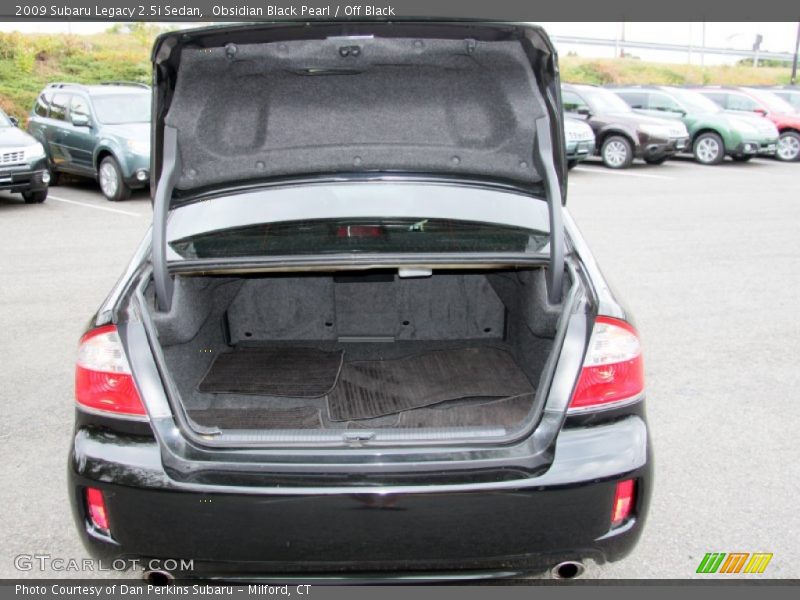 Obsidian Black Pearl / Off Black 2009 Subaru Legacy 2.5i Sedan
