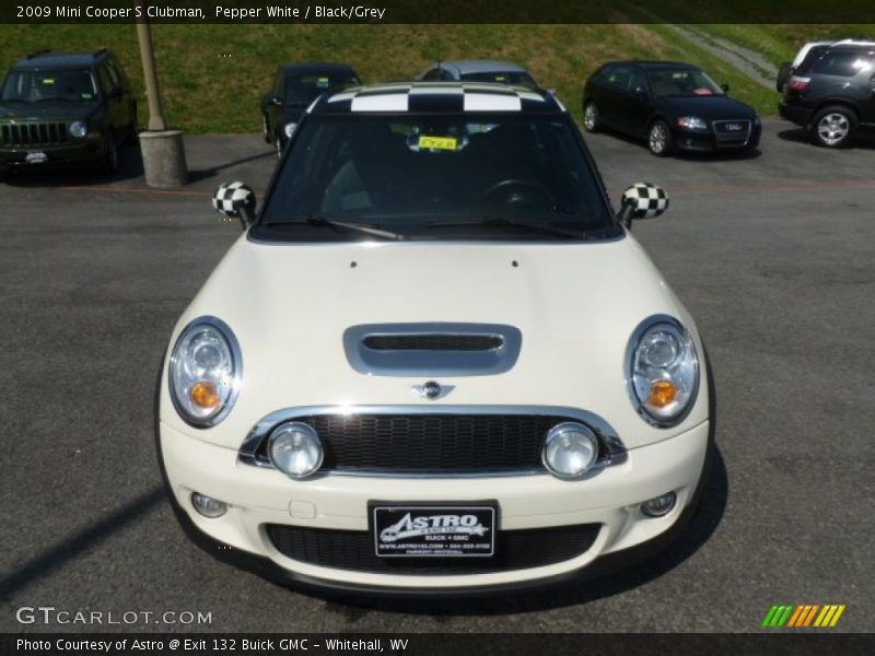 Pepper White / Black/Grey 2009 Mini Cooper S Clubman