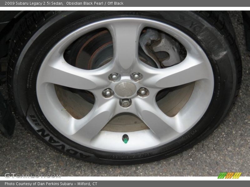 Obsidian Black Pearl / Off Black 2009 Subaru Legacy 2.5i Sedan