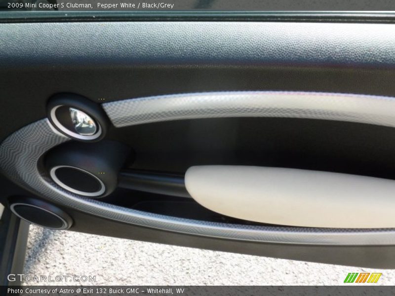 Pepper White / Black/Grey 2009 Mini Cooper S Clubman
