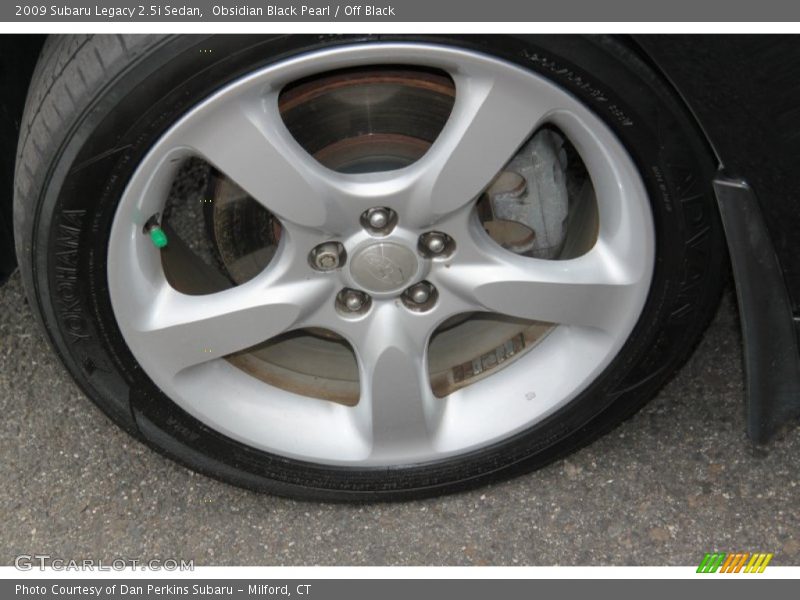 Obsidian Black Pearl / Off Black 2009 Subaru Legacy 2.5i Sedan