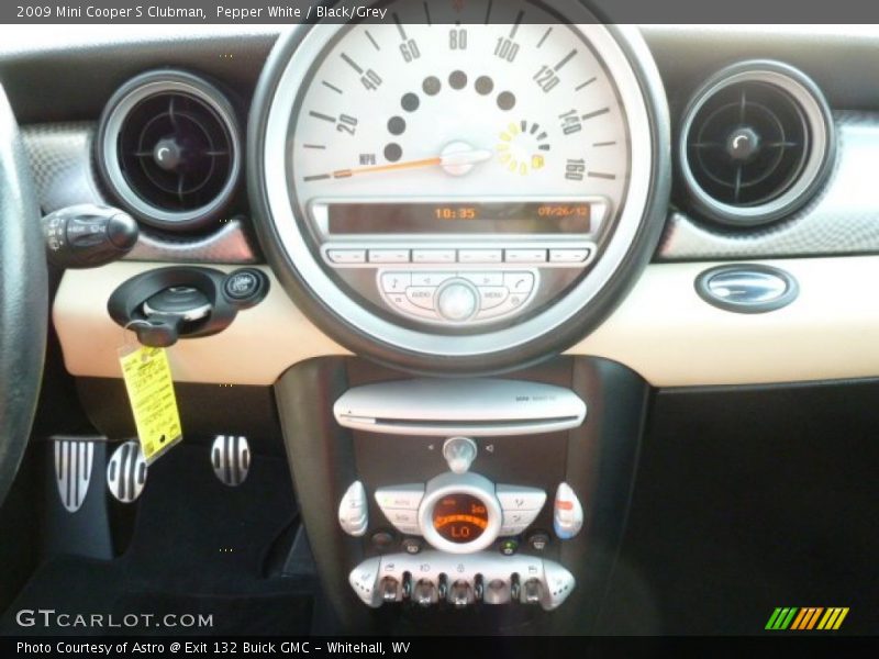 Pepper White / Black/Grey 2009 Mini Cooper S Clubman