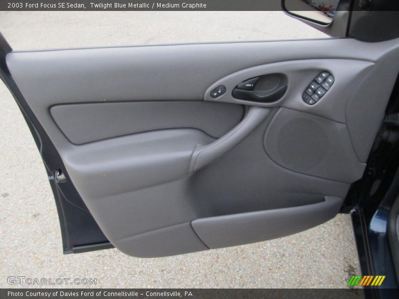Twilight Blue Metallic / Medium Graphite 2003 Ford Focus SE Sedan