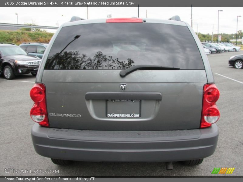 Mineral Gray Metallic / Medium Slate Gray 2005 Dodge Durango ST 4x4