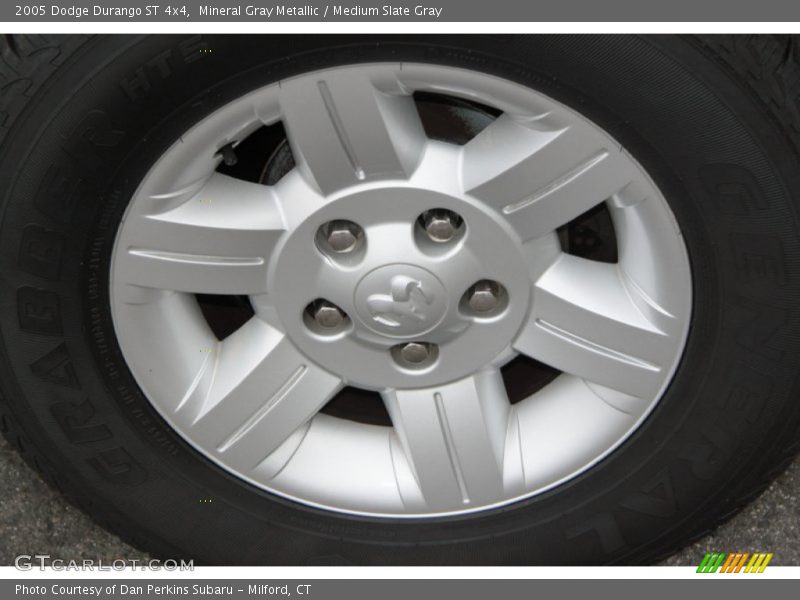  2005 Durango ST 4x4 Wheel