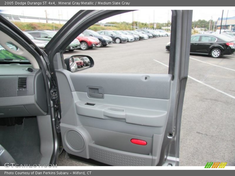 Mineral Gray Metallic / Medium Slate Gray 2005 Dodge Durango ST 4x4