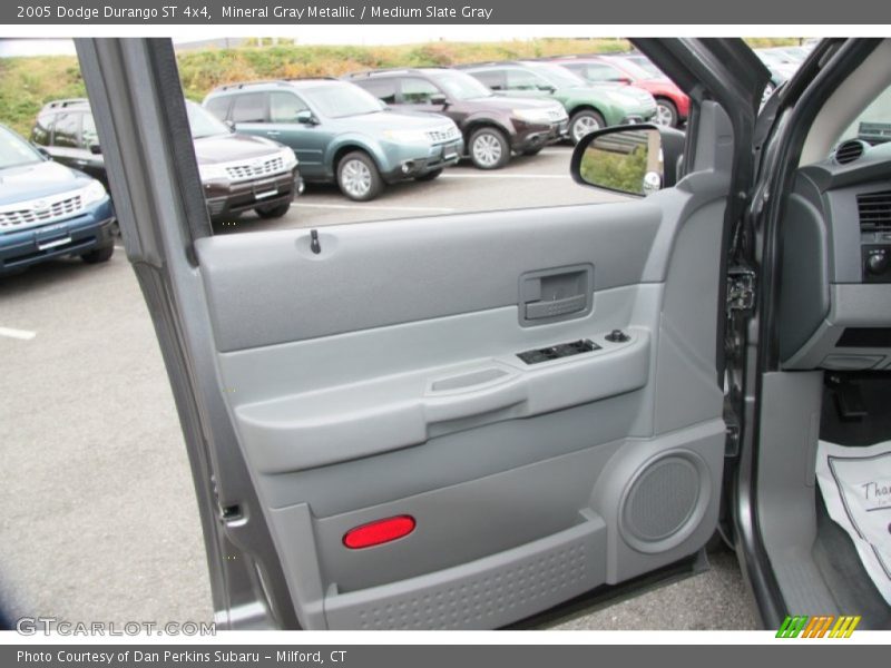 Mineral Gray Metallic / Medium Slate Gray 2005 Dodge Durango ST 4x4