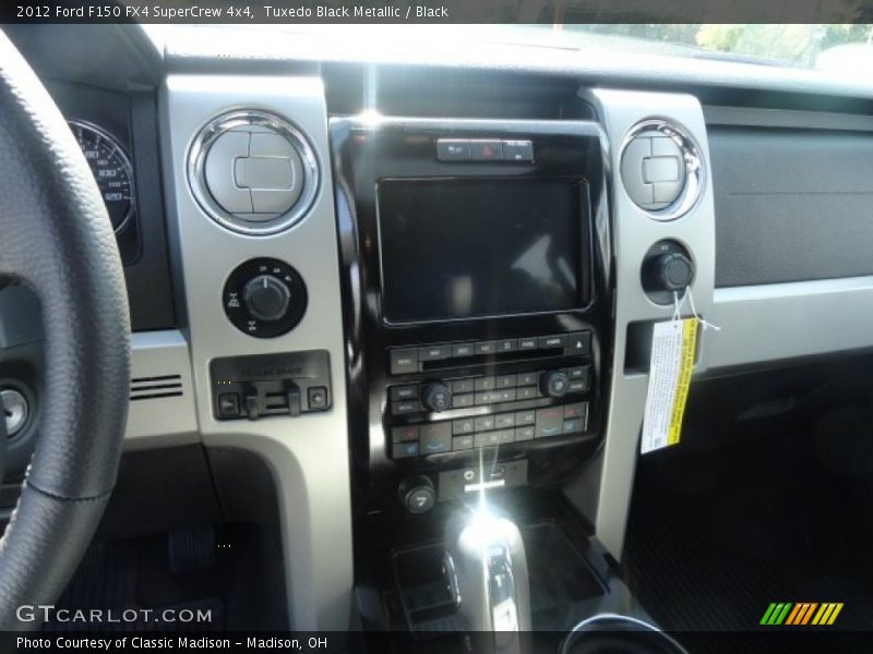Tuxedo Black Metallic / Black 2012 Ford F150 FX4 SuperCrew 4x4