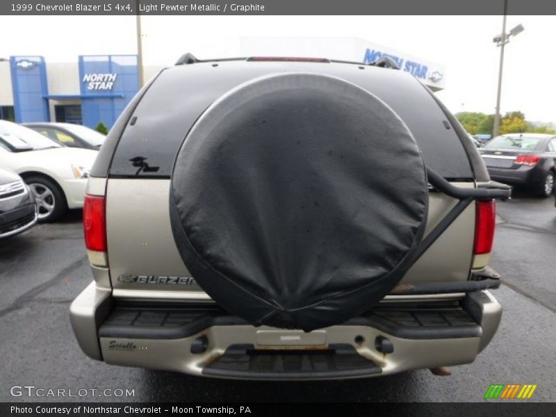 Light Pewter Metallic / Graphite 1999 Chevrolet Blazer LS 4x4