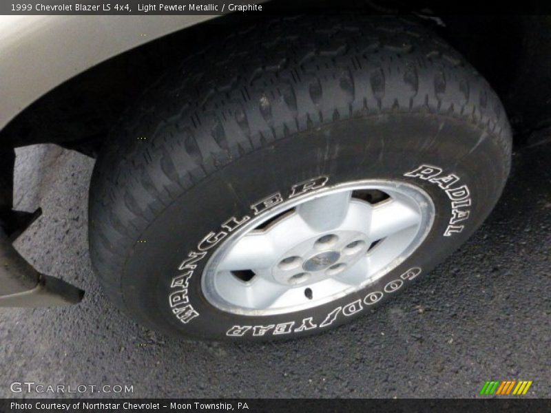 Light Pewter Metallic / Graphite 1999 Chevrolet Blazer LS 4x4