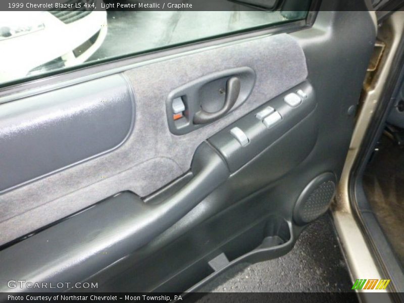 Light Pewter Metallic / Graphite 1999 Chevrolet Blazer LS 4x4