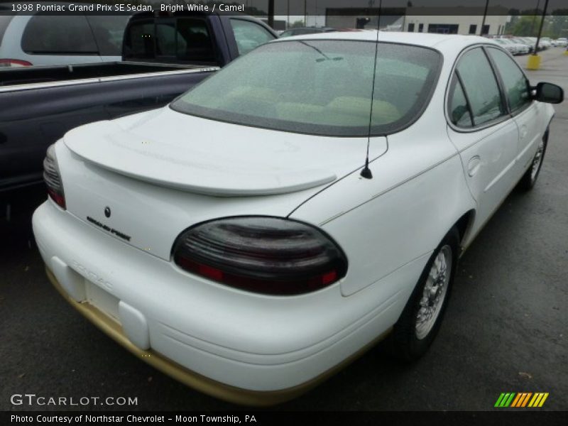 Bright White / Camel 1998 Pontiac Grand Prix SE Sedan