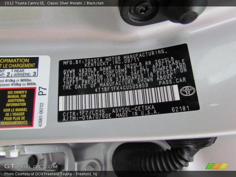 Classic Silver Metallic / Black/Ash 2012 Toyota Camry SE