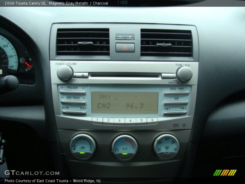 Magnetic Gray Metallic / Charcoal 2009 Toyota Camry SE