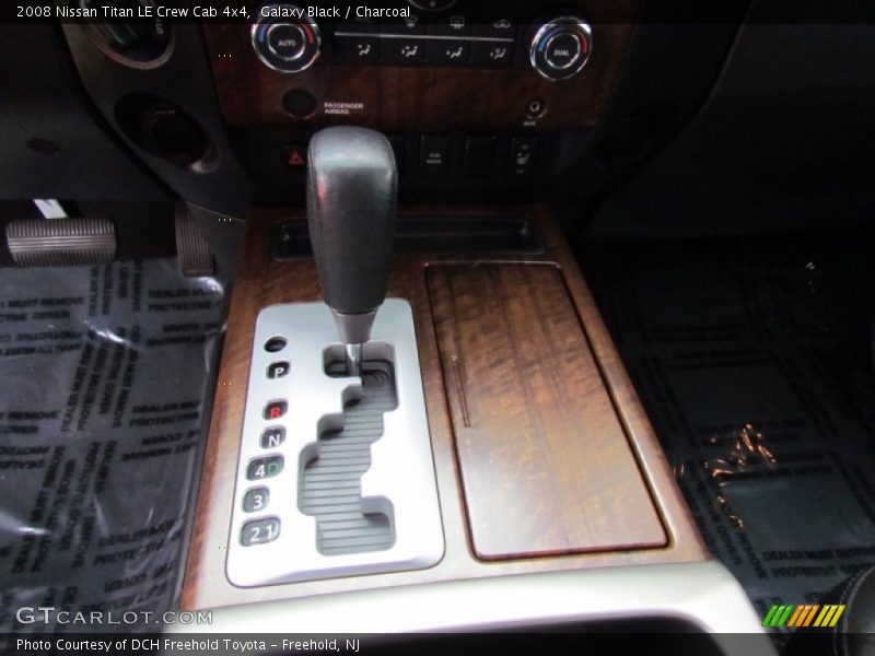 Galaxy Black / Charcoal 2008 Nissan Titan LE Crew Cab 4x4