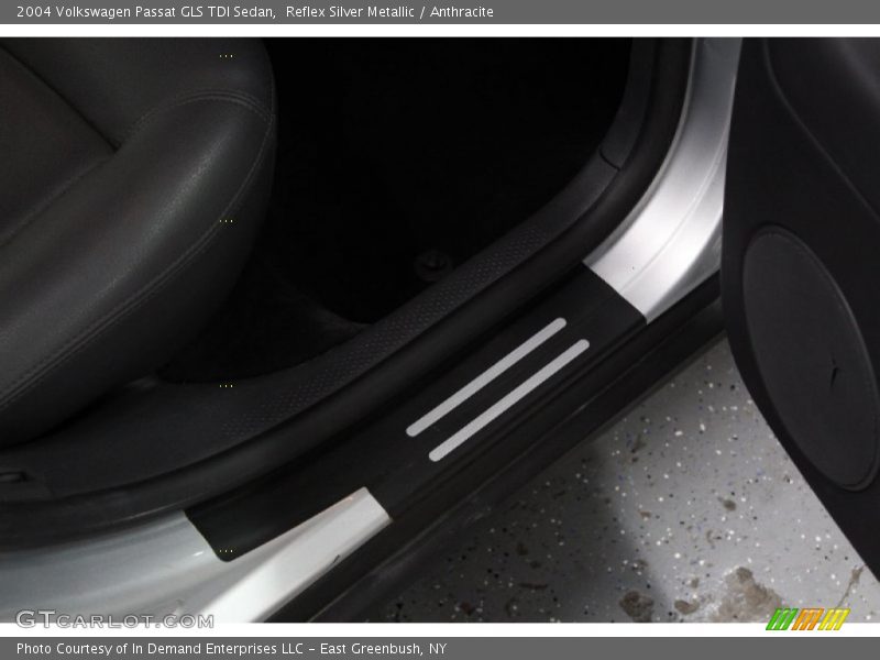 Reflex Silver Metallic / Anthracite 2004 Volkswagen Passat GLS TDI Sedan