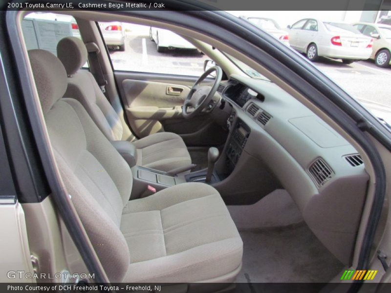 Cashmere Beige Metallic / Oak 2001 Toyota Camry LE