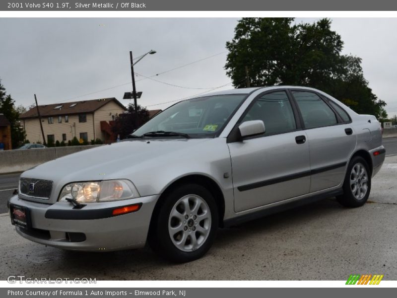 Silver Metallic / Off Black 2001 Volvo S40 1.9T