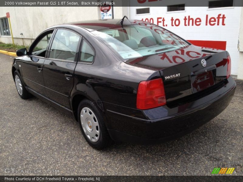 Black Magic / Black 2000 Volkswagen Passat GLS 1.8T Sedan