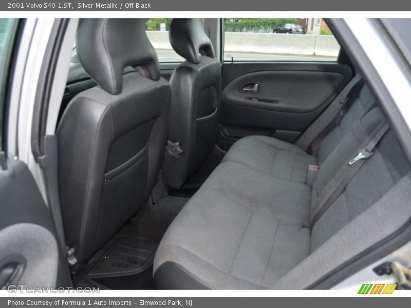 Silver Metallic / Off Black 2001 Volvo S40 1.9T