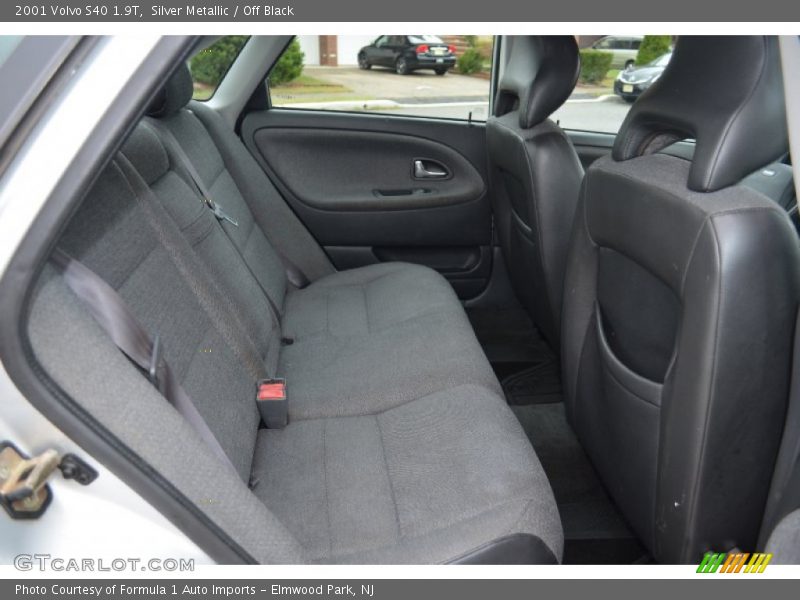 Silver Metallic / Off Black 2001 Volvo S40 1.9T