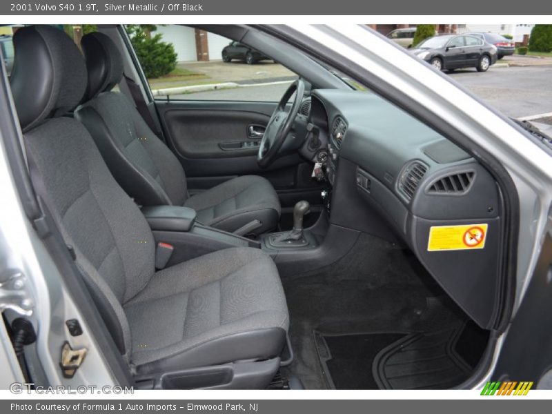 Silver Metallic / Off Black 2001 Volvo S40 1.9T