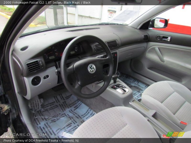 Black Magic / Black 2000 Volkswagen Passat GLS 1.8T Sedan