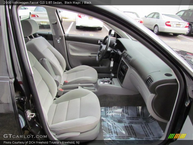 Black Magic / Black 2000 Volkswagen Passat GLS 1.8T Sedan