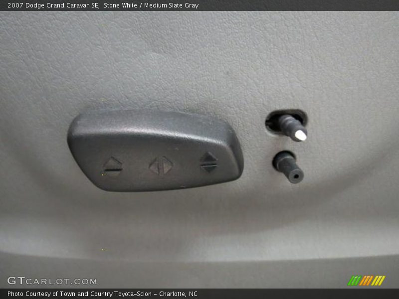 Stone White / Medium Slate Gray 2007 Dodge Grand Caravan SE