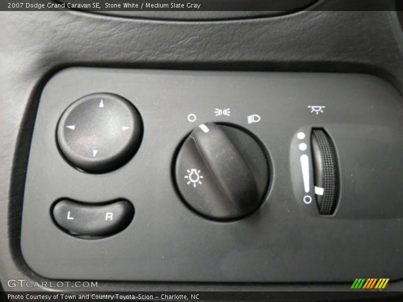 Stone White / Medium Slate Gray 2007 Dodge Grand Caravan SE