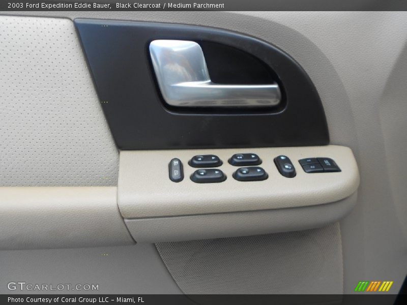 Black Clearcoat / Medium Parchment 2003 Ford Expedition Eddie Bauer