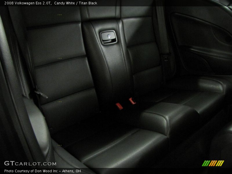 Candy White / Titan Black 2008 Volkswagen Eos 2.0T
