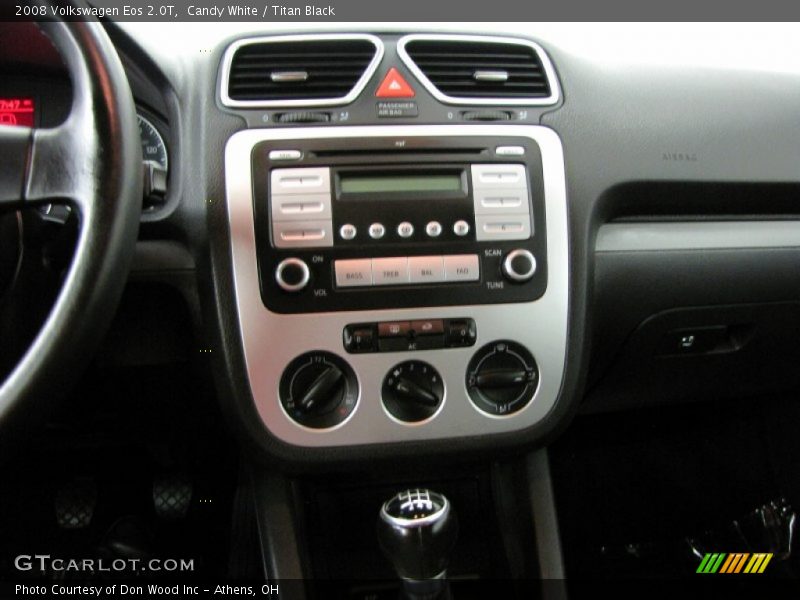 Candy White / Titan Black 2008 Volkswagen Eos 2.0T