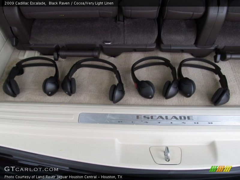 Black Raven / Cocoa/Very Light Linen 2009 Cadillac Escalade