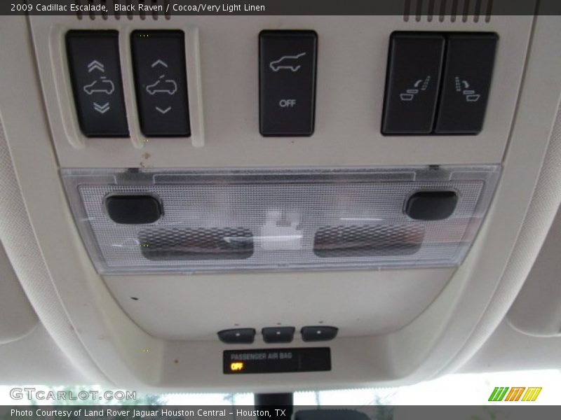 Controls of 2009 Escalade 