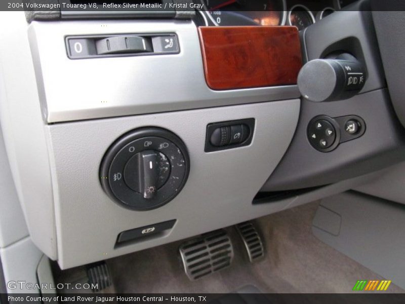 Reflex Silver Metallic / Kristal Gray 2004 Volkswagen Touareg V8