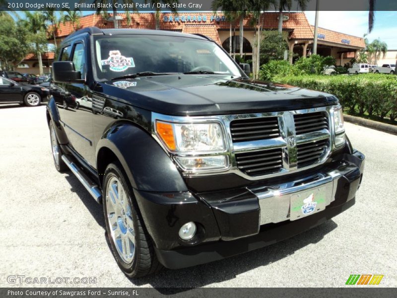 Brilliant Black Crystal Pearl / Dark Slate Gray 2010 Dodge Nitro SE