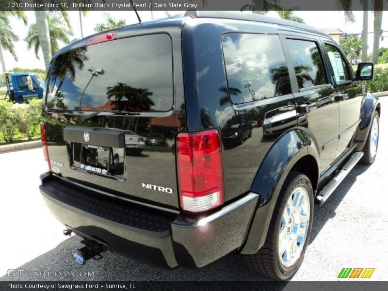 Brilliant Black Crystal Pearl / Dark Slate Gray 2010 Dodge Nitro SE